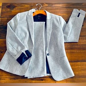 Women’s Banana Republic Suit - Blue/Gray